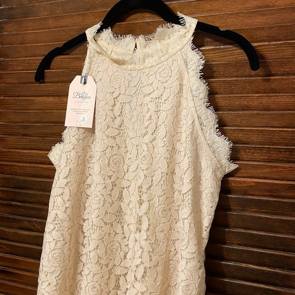 NWT Berryou Lace Ivory Cream Sleeveless Blouse - Picture 3 of 7